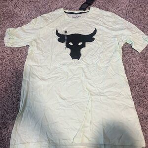Under Armour Black and Green Short Sleeve Tee with Bold Graphic